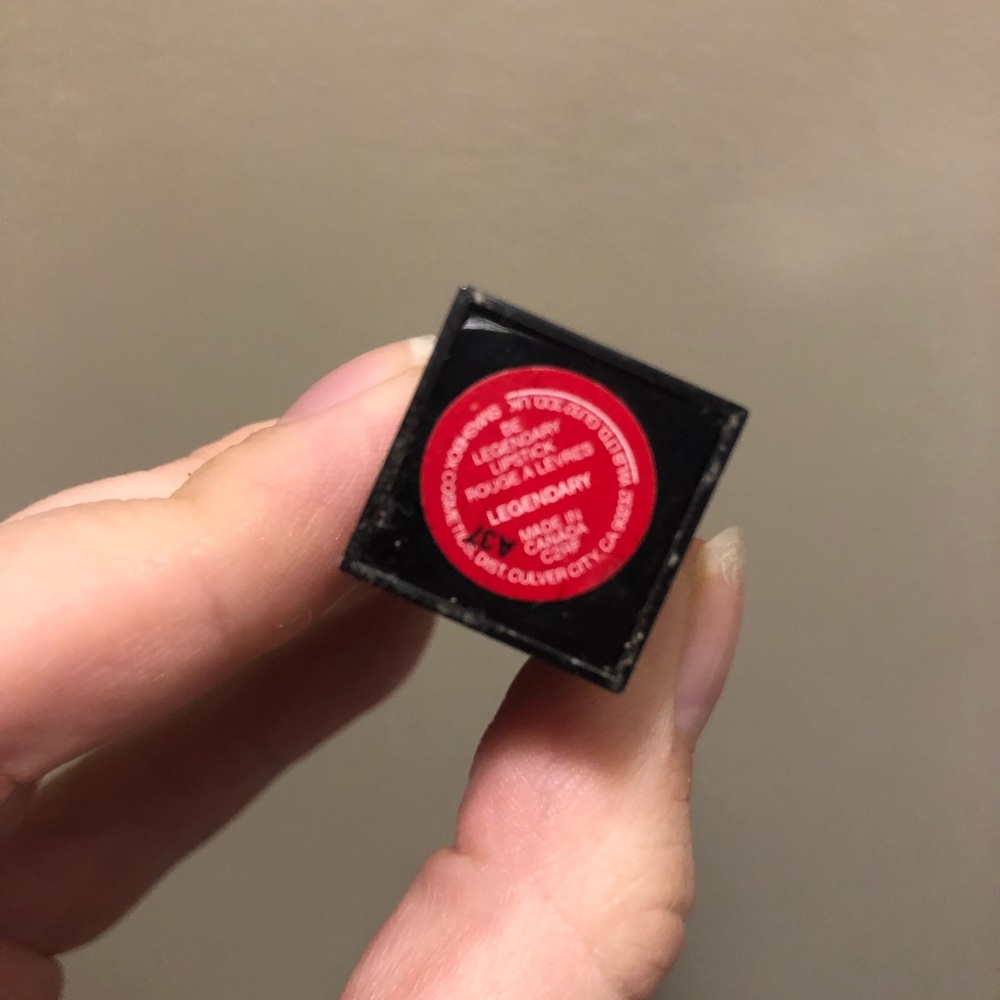 $84 VALUE Set of 4 luxury beauty products - Picture 3 of 8